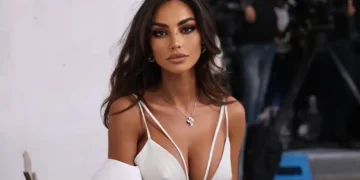 Madalina Ghenea a ramas fara logodnic!!
