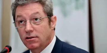 AMBASADORUL SUA despre afacerile lui Streinu Cercel: Fondurile „anti-SIDA” alimenteaza mafia.