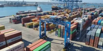 Abonament la mită în portul Constanța. Polițiști corupți, judecați pentru luare de mită și complicitate la furt