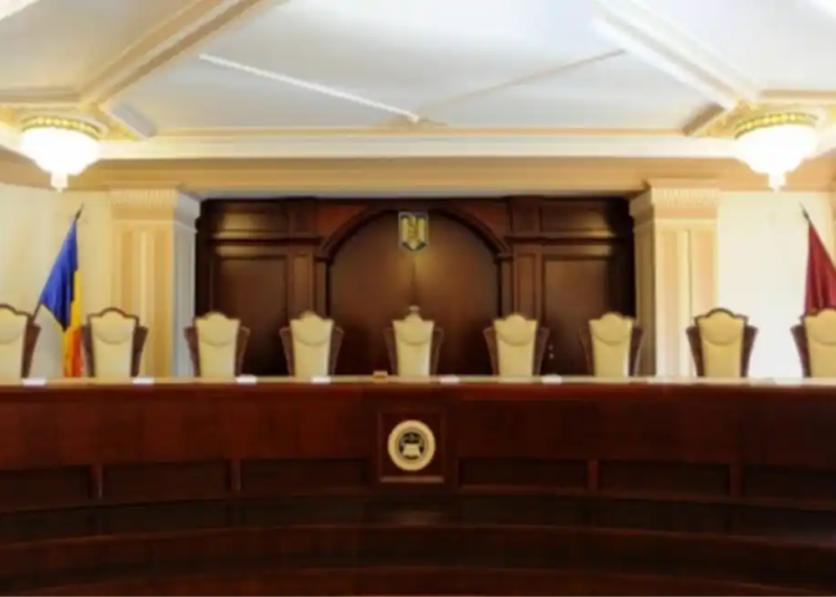 CCR a dat VERDICTUL: Limba ROMANI și MAGHIARĂ, OFICIALE în Romania!!!