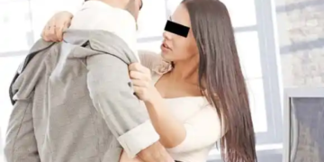 Chemate la interviu, puse să facă sex