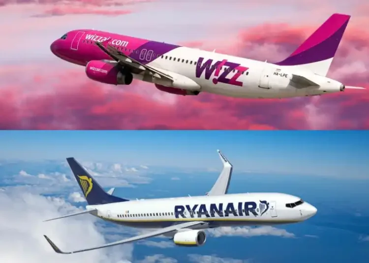 Ryanair şi Wizz Air, amendate pentru taxa pe bagajul de mână