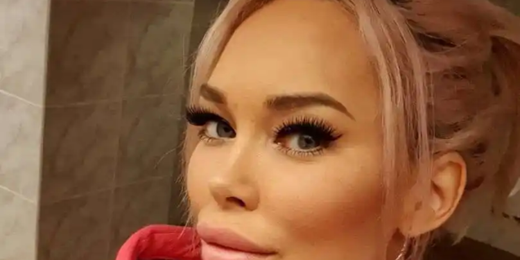 O tânără de 29 de ani s-a operat de 60.000 de euro ca să arate ca un filtru de Snapchat