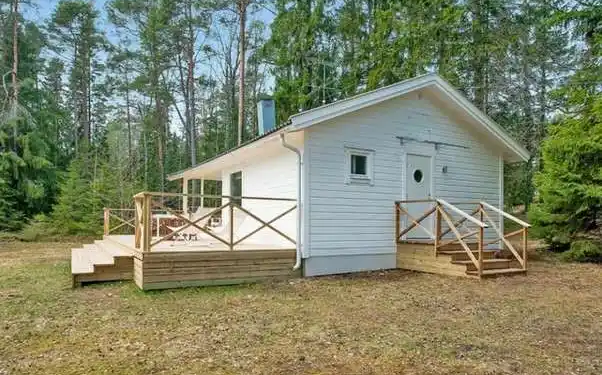 O casă de lemn de 57 mp, cu un singur nivel, în stil scandinav