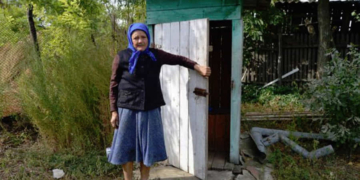 Amenzi până la 4.000 de lei pentru românii care nu îşi mută toaleta din curte în casă