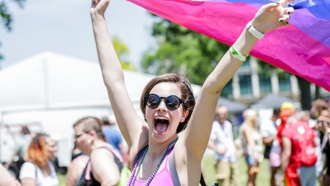 Rareş Bogdan: Nu sunt de acord cu înfierea copiilor de către cupluri ale minorităţilor sexuale!!