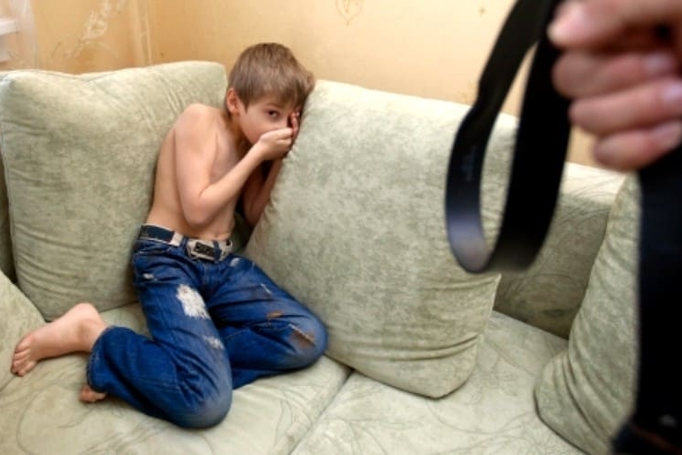 Proiect: Va apărea un nou număr unic național, destinat raportării cazurilor de abuz asupra copiilor