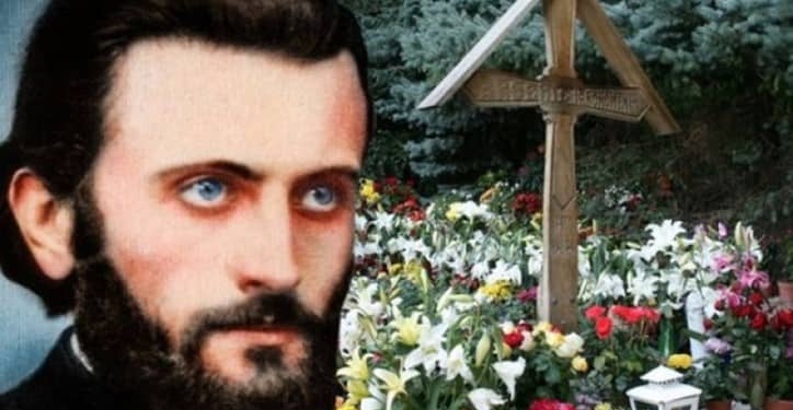 “Fenomenul Prislop”: Vindecările miraculoase de la mormântul părintelui Arsenie Boca