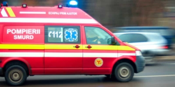 Timişoara: O fetiţă de trei ani a căzut de la etajul patru al blocului în care locuieşte