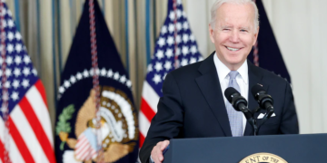 Camilla Parker susține că Joe Biden s-a BĂȘIT în timp ce purtau o conversație la summit-ul climatic COP26