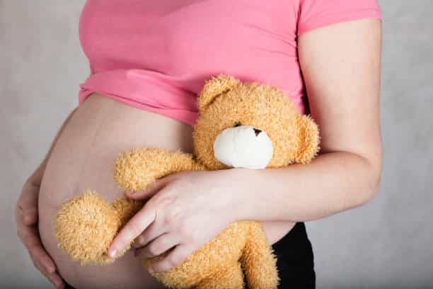 SOCANT: Elevă de 10 ani, însărcinată în luna a cincea!