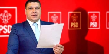 Fostul consilier local PSD Constantin Chicuș a fugit din țară de frica celor pe care i-a „țepuit” promițându-le case RIAL în schimul unor sume modice.