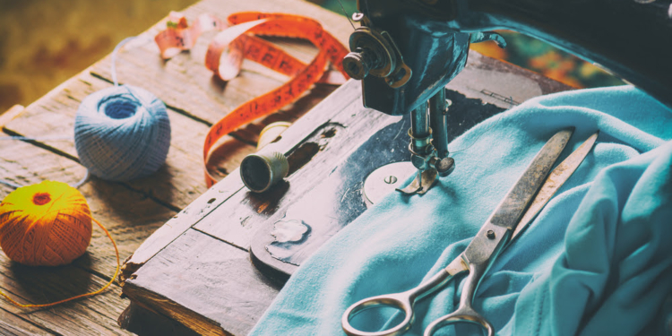 Vrei să-ți transformi pasiunea pentru design vestimentar într-o afacere? Iată ce trebuie să știi dacă vrei să-ți deschizi un atelier de croitorie