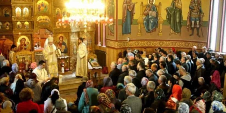 BOR: Accesul în biserică nu poate fi condiționat de certificatul verde