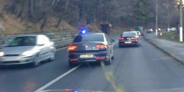 Privilegii pentru baronii locali. Șefii consiliilor județene ar putea folosi girofar și pașaport diplomatic