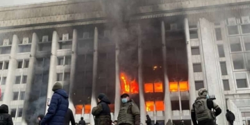 Revoluţie în Kazahstan. Preşedintele cere ajutorul Rusiei. Forţele de ordine au deschis focul împotriva demonstranţilor