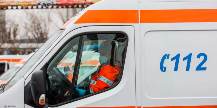 Copil de 13 ani găsit mort în dormitor, după ce s-ar fi certat cu mama lui din cauza temelor