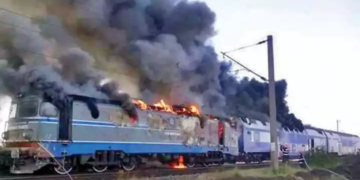 Incendiu la locomotiva unui tren într-o gară CFR din județul Mureș