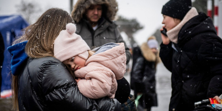 Românii care găzduiesc refugiați din Ucraina vor primi bani de la stat