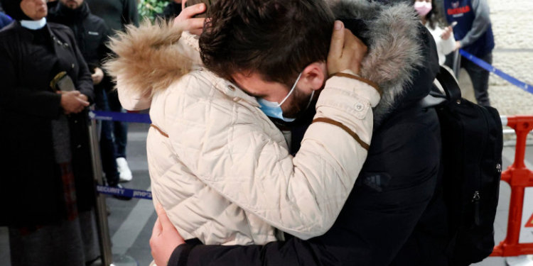 Au fugit de războiul din Gaza și au dat peste războiul din Ucraina. Calvarul studenților palestinieni din orașele bombardate de Rusia