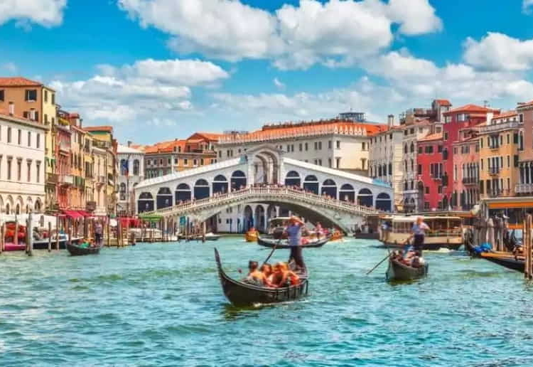 Călătoriile la Veneţia se vor face doar pe bază de rezervare