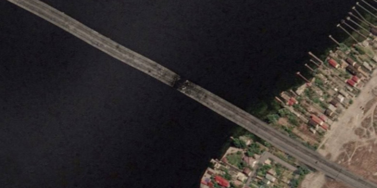 Ucrainenii au lovit un pod strategic din Hersonul ocupat. Rușii spun că au capturat cea mai mare centrală electrică pe cărbune