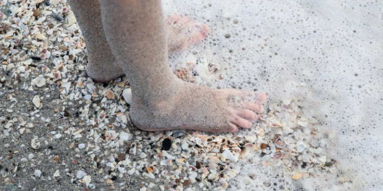 Un copil de 13 ani s-a infectat cu o amibă devoratoare de creier după ce a fost la plajă. Apa contaminată i-a intrat în corp prin nas