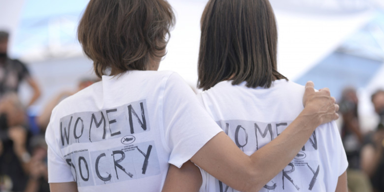 Marea Britanie și Ucraina au ratificat Convenţia de la Istanbul privind combaterea violenţei împotriva femeilor