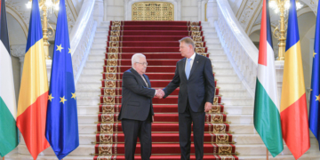 Klaus Iohannis l-a primit pe Mahmoud Abbas la Cotroceni: România sprijină rezolvarea conflictului palestiniano-israelian