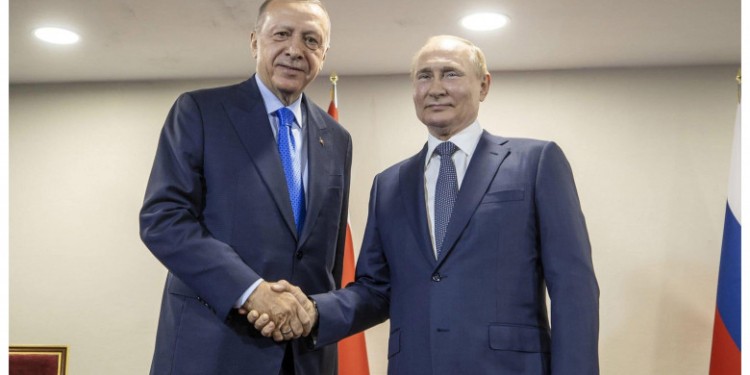 Gest de bunăvoință al lui Putin pentru Erdogan: Rusia transferă miliarde de dolari pentru construcția unei centrale nucleare în Turcia