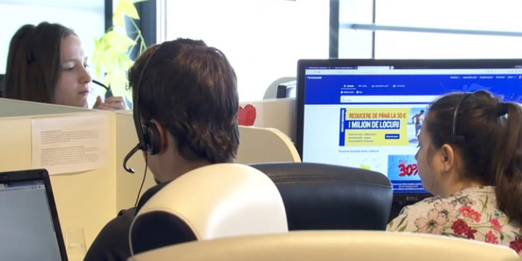 Tinerii, nepregătiți pentru piața muncii, dar și nemulțumiți de condiții: „Prea multă muncă, prea puține pauze, prea mică plata”