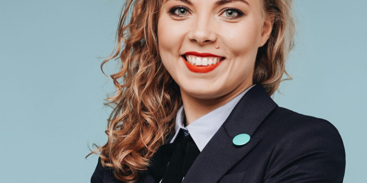 O opozantă a Kremlinului, însărcinată în luna a patra, a fost arestată pentru o postare pe twitter despre războiul din Ucraina