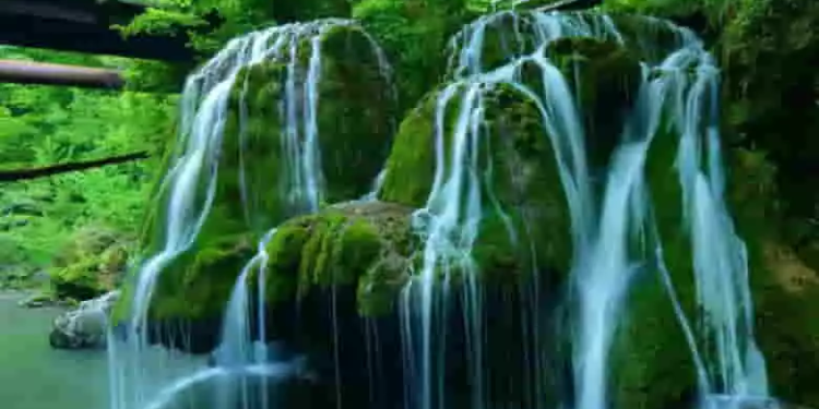 Cascada Bigăr nu mai prezintă același interes pentru turiști ca înainte de prăbușire