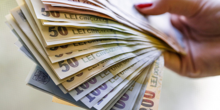 Ordonanţa privind majorarea salariilor bugetarilor ar putea fi aprobată săptămâna viitoare. Sporurile, discutate separat