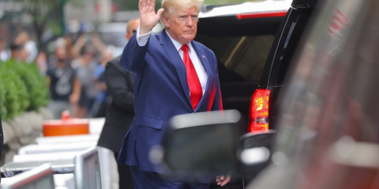 Donald Trump ar fi furat de la Casa Albă documente secrete legate de arme nucleare
