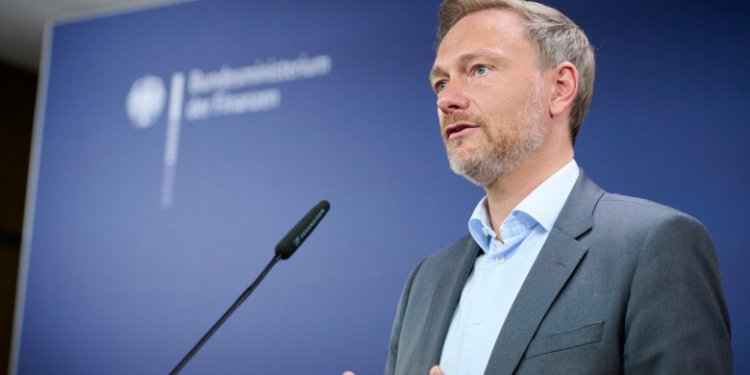 Ministrul german de finanţe cere oprirea producției de energie cu gaze naturale