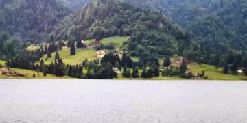 Zece locuri pitorești din România unde îți poți petrece minivacanța de Sfânta Maria