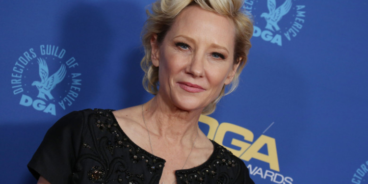 Familia Annei Heche nu se așteaptă ca actrița „să supraviețuiască” după accidentul grav și spune că o va deconecta de la aparte