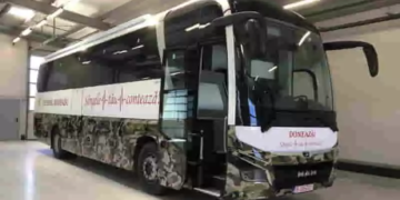 Deltamed și MHS Truck&Bus au livrat Centrului de Transfuzie Sanguină al M.Ap.N. primul „Autolaborator pentru recoltare de sânge”