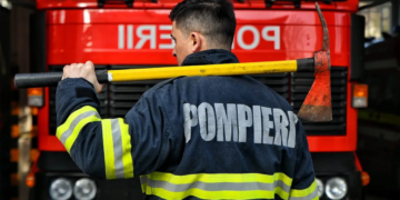 Raed Arafat anunţă un proiect prin care se urmăreşte înfiinţarea a 100 noi unităţi de pompieri