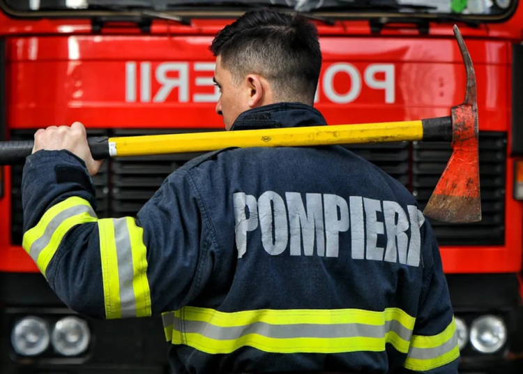 Raed Arafat anunţă un proiect prin care se urmăreşte înfiinţarea a 100 noi unităţi de pompieri