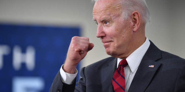 Joe Biden: Producţia de semiconductori este o problemă de „securitate naţională”