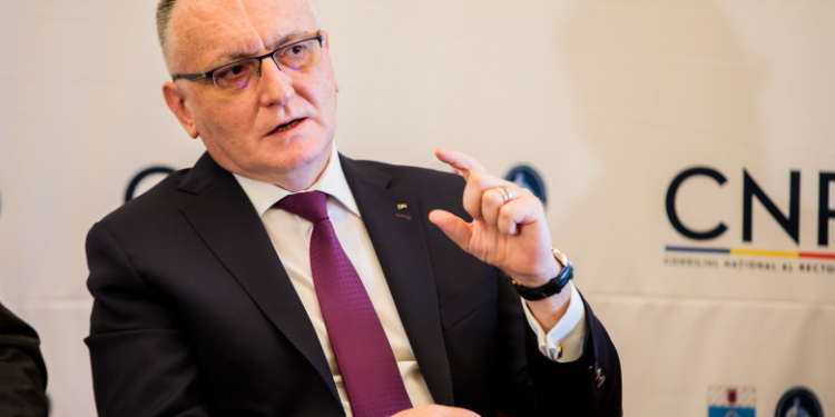 Elevii nu vor sta în frig în școli. Cîmpeanu: guvernul va plăti diferența de preț