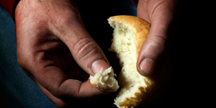 Românii și bulgarii sunt cei mai expuși riscului de sărăcie și excluziune socială în UE