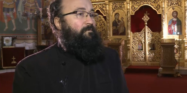 Avocata preotului Visarion Alexa spune că faptele de care a acuzat s-au petrecut în aprilie, iar victima a depus plângerea în iulie