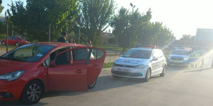 Fiul Dianei Șoșoacă, aflat la volan, a încercat să fugă de polițiști. S-a ales cu amendă și permisul suspendat