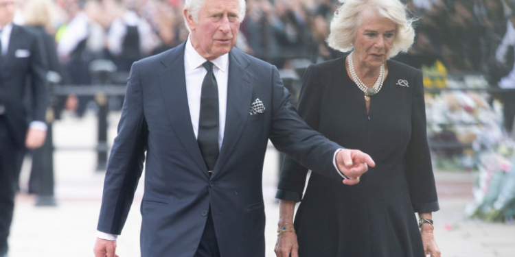 „Vă voi servi cu loialitate și iubire”. Charles al III-lea va fi proclamat astăzi, oficial, rege al Marii Britanii