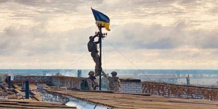 Ucrainenii au eliberat 6.000 de km pătrați de teritoriu în septembrie, spune Zelenski. La Moscova se cere executarea generalilor ruși