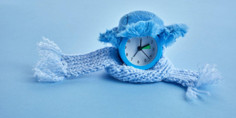 Ora de iarnă 2022 a intrat în vigoare în România. Care sunt țările care au renunțat la schimbarea orei și de ce – HARTĂ