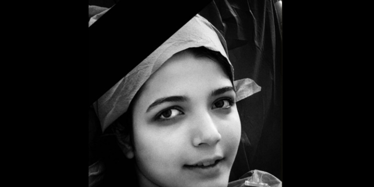 Încă o fată de 16 ani a fost ucisă în bătaie în Iran pentru că a refuzat să cânte o odă pentru Ayatollah